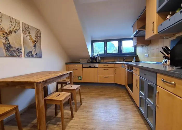 Bunter Hirsch Im Garmischer Zentrum Apartmán